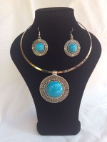 Conjunto collar y pendientes